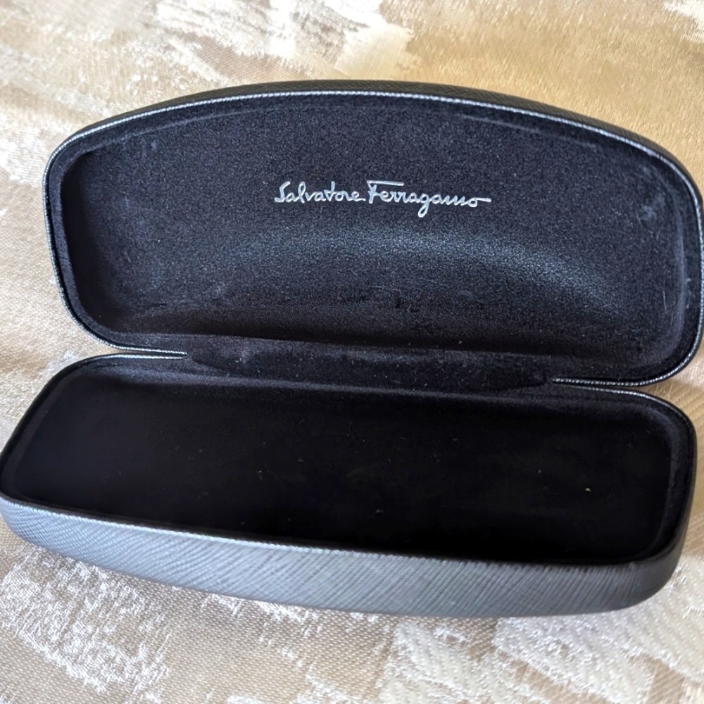 NWOT SALVATORE FERRAGAMO NEW AUTHENTIC LARGE HARD SUNGLASSES CASE